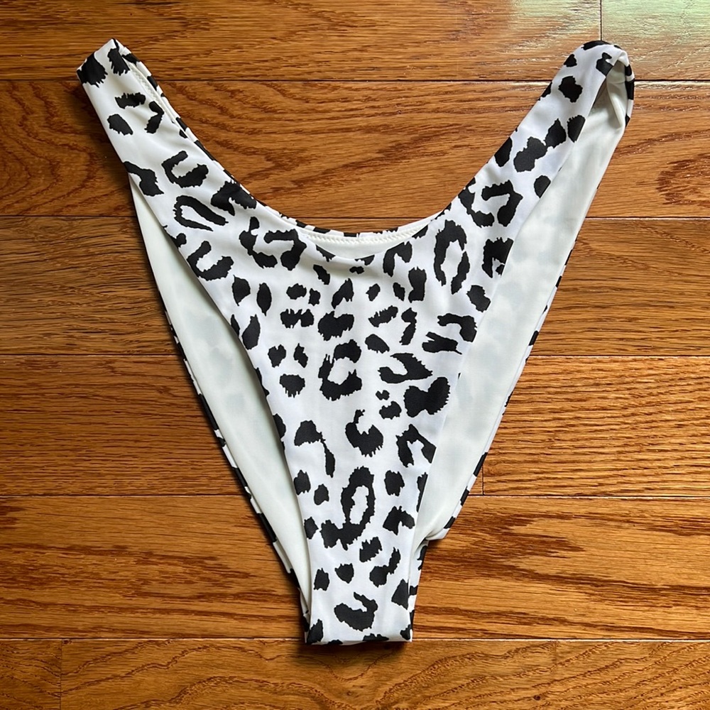 NWOT Aerie Cheekier Leopard Print Bikini Bottom Black & White Cream Large